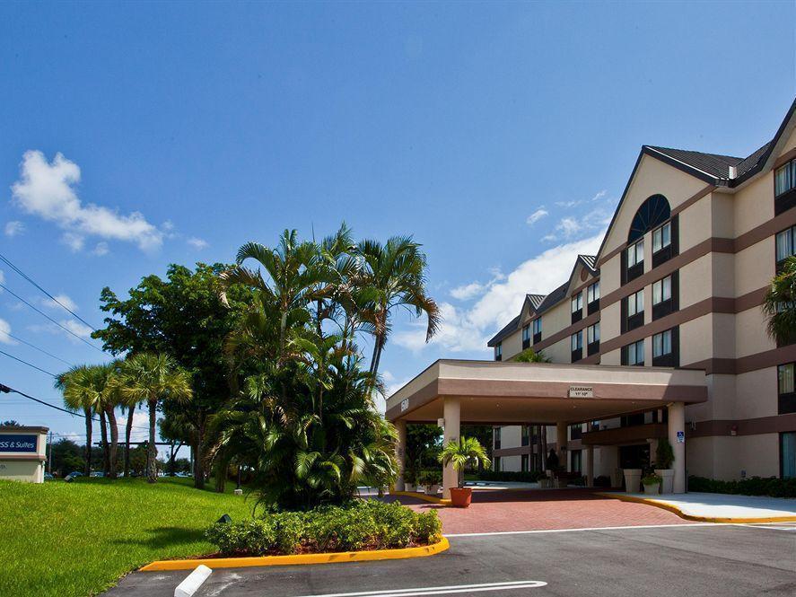 Holiday Inn Express Fort Lauderdale North - Executive Airport By Ihg Eksteriør billede