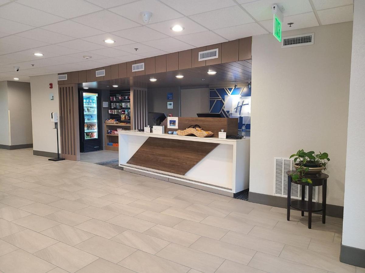 Holiday Inn Express Fort Lauderdale North - Executive Airport By Ihg Eksteriør billede